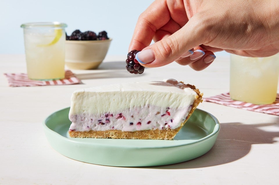No-Churn Frozen Yogurt Pie